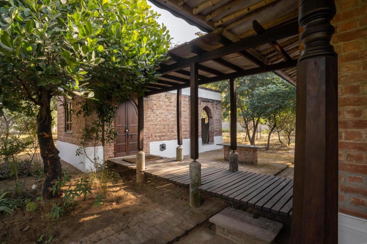 Lohonostays Bamboo House Sadhrana Bagh Гургаон Экстерьер фото
